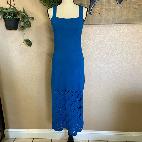 NWOT Lulus Immensely Poised Blue Sleeveless Laser Cut Sweater Midi Dress - Picture 3 of 11